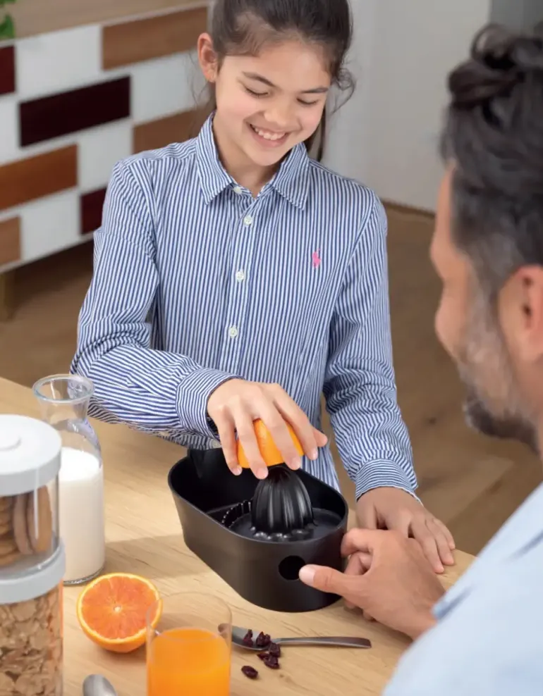 BLIM PLUS Wyciskarka do cytrusów biała / produkt innowacyjny
