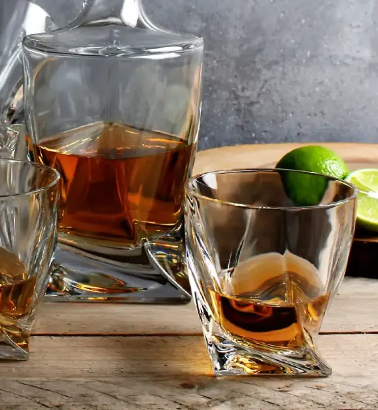 BOHEMIA QUADRO Zestaw do whisky karafka + szklanki 7 el / szkło kryształowe CR71A500