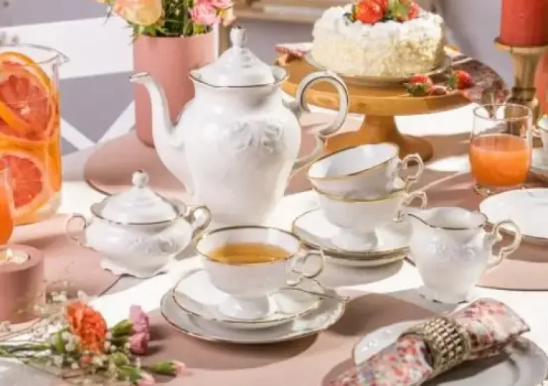 CHODZIEŻ FRYDERYKA ZŁOTA LINIA C236 Serwis kawowy 39 el / 12 osób / porcelana ecru