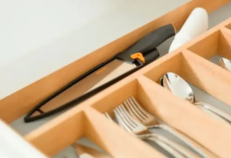 FISKARS EDGE FSEL1 Komplet 7 noży kuchennych / japońska stal nierdzewna
