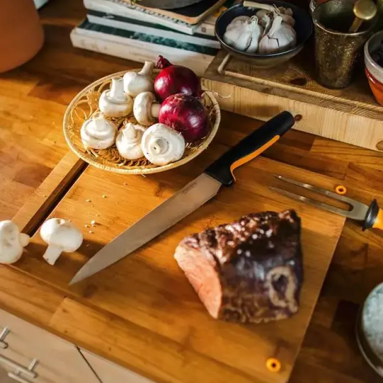 FISKARS FUNCTIONAL FORM Komplet 7 noży kuchennych luzem + Ostrzałka ESSENTIAL