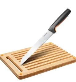 FISKARS FUNCTIONAL FORM 1057556+1057551 Komplet 4 noży kuchennych + deska do krojenia 35x25 cm + ostrzałka ceramiczna Essential Roll-Sharp