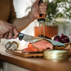 FISKARS FUNCTIONAL FORM 1057539 Nóż do mięsa 21 cm / stal nierdzewna
