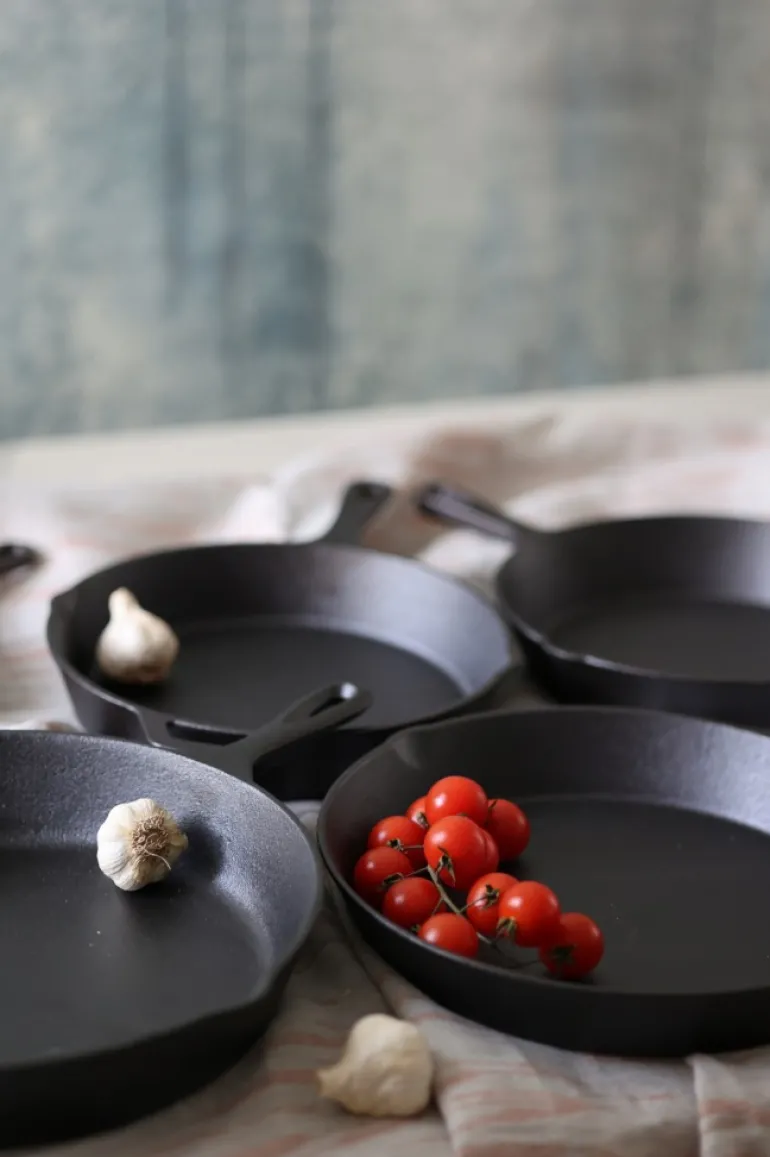 HAGE Patelnia żeliwna 31 cm z uchem Cast Iron