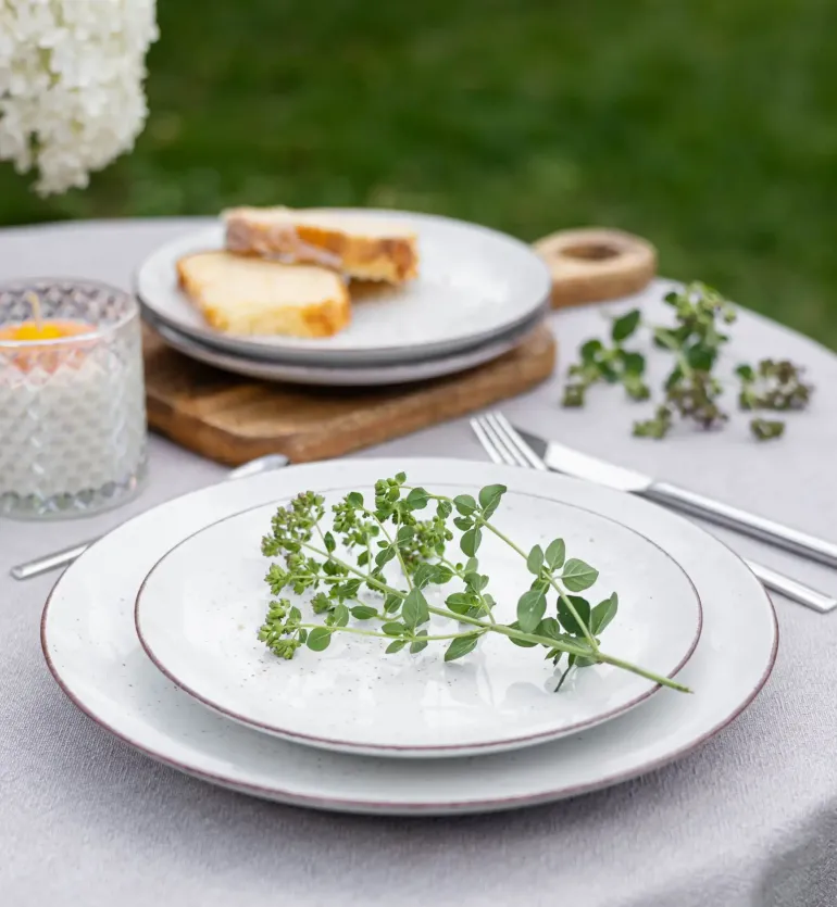 LUBIANA BOSS 6630U Serwis obiadowo - kawowy 30 el / 6 osób / budyniowy / porcelana ręcznie malowana