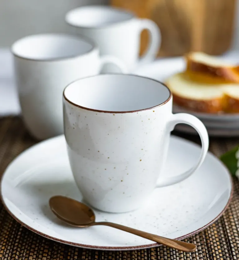 LUBIANA BOSS 6630U Serwis obiadowo - kawowy 108 el / 18 osób / budyniowy / porcelana ręcznie malowana