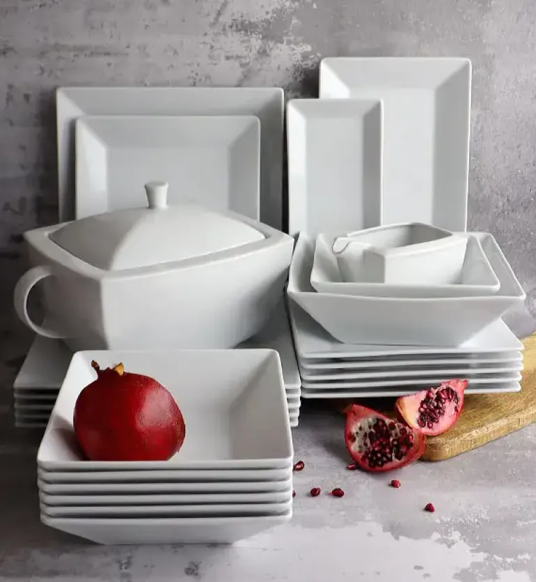 LUBIANA CLASSIC Serwis obiadowy 24 osoby / 84 elementy | biała porcelana kwadrat