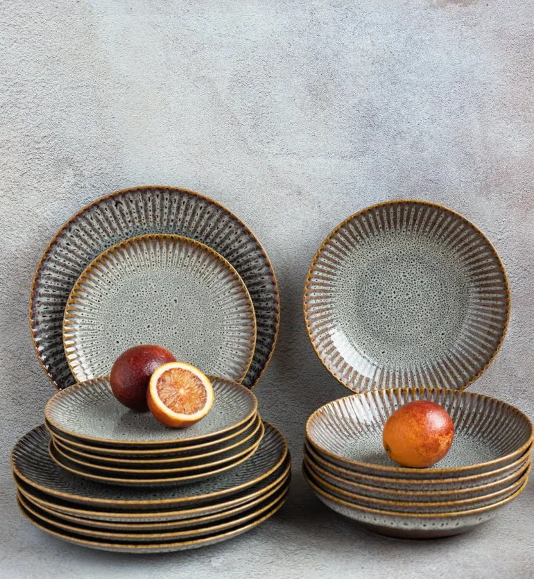 LUBIANA STONEWARE CERAMIKA / METEOR DESERT / Serwis obiadowy 18 elementów dla 6 osób / odcień piaskowo-niebieski