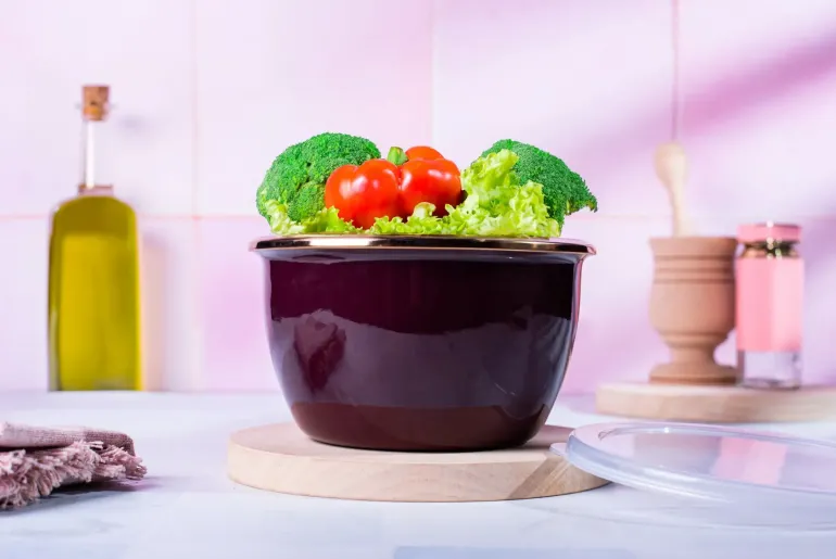 METALAC | BORDEAUX Pojemnik emaliowany z plastikową pokrywką 16 cm 1.7 L, bordowy