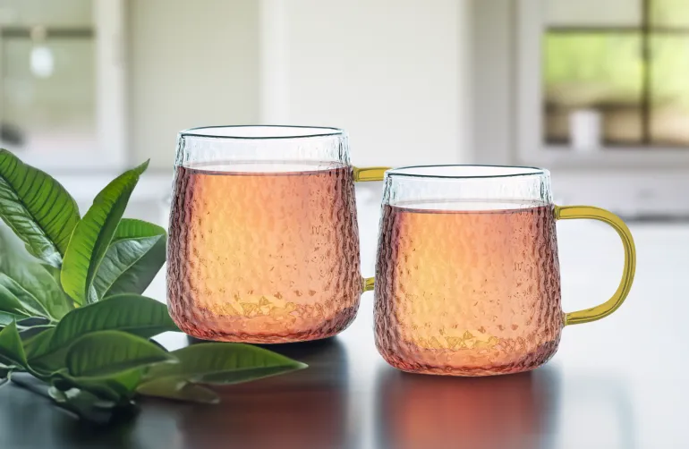 MG HOME | DECO Zestaw 4 szklanek żłobionych z uchem 300 ml / musztardowe