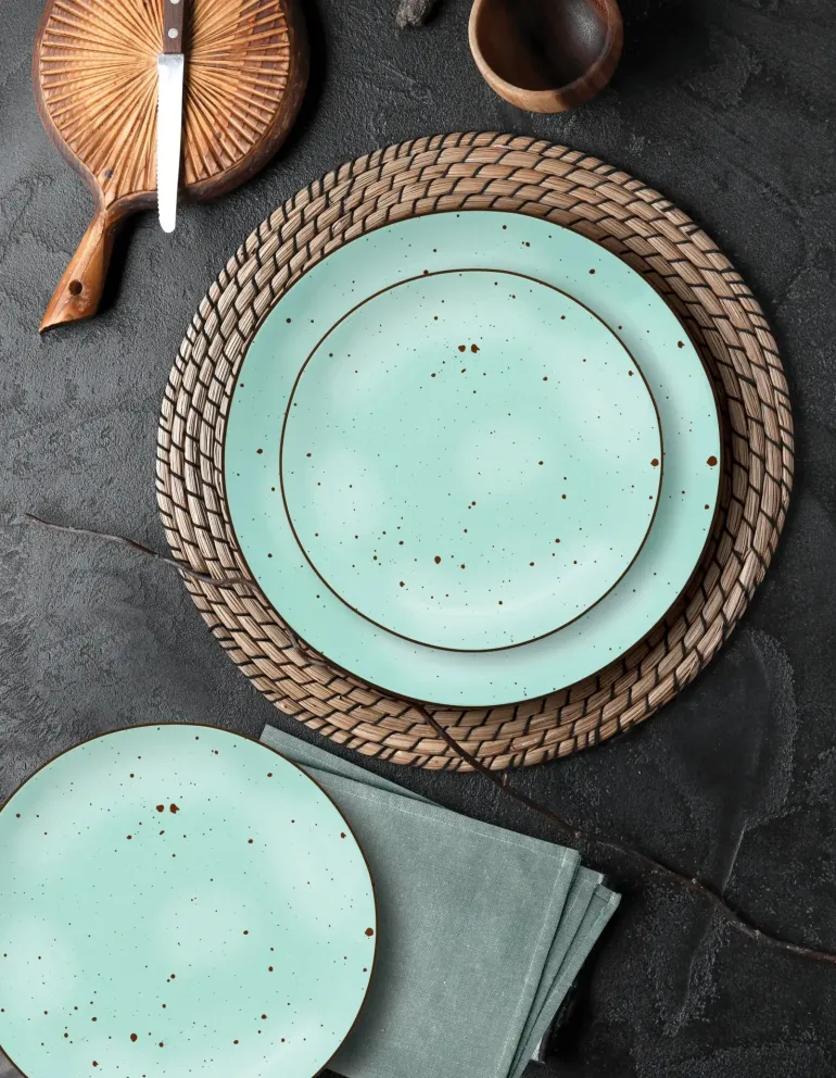 MG HOME | ZESTAW OBIADOWY Z PORCELANY GEMMA GREEN 18 EL / 6 OS