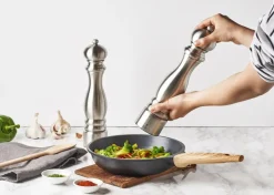 PEUGEOT CHEF Młynek do pieprzu 18 cm / stal nierdzewna INOX