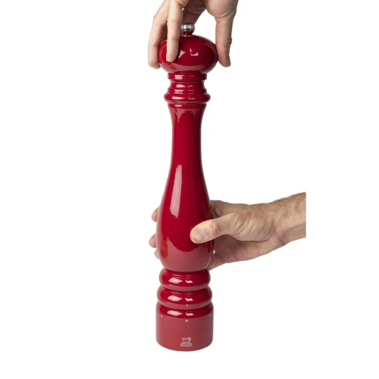 PEUGEOT PARIS Młynek do pieprzu 40 cm / red passion lacquer / drewno bukowe