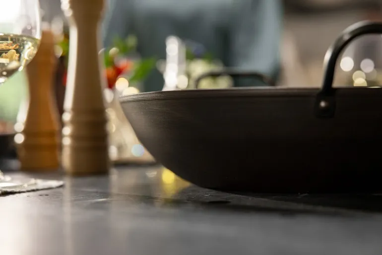 SKOTTSBERG | CARBON STEEL | Naczynie typu Wok 34cm STAL WĘGLOWA