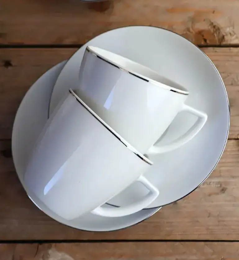 WYPRZEDAŻ! LUBIANA BOSS "WAZA WA-08P PLATYNOWA LINIA" Zestaw 4 spodków do filiżanek / porcelana