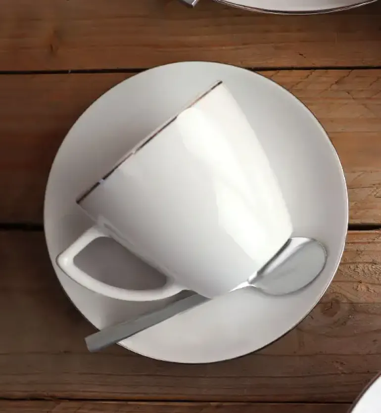 WYPRZEDAŻ! LUBIANA BOSS "WAZA WA-08P PLATYNOWA LINIA" Zestaw 4 spodków do filiżanek / porcelana