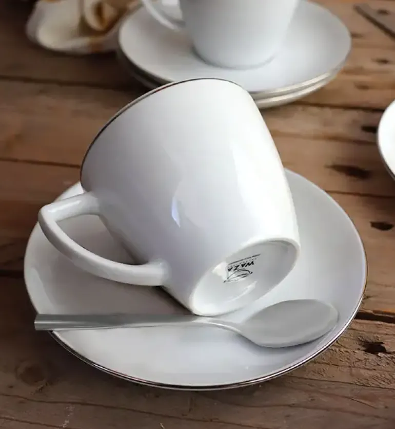 WYPRZEDAŻ! LUBIANA BOSS "WAZA WA-08P PLATYNOWA LINIA" Zestaw 4 spodków do filiżanek / porcelana