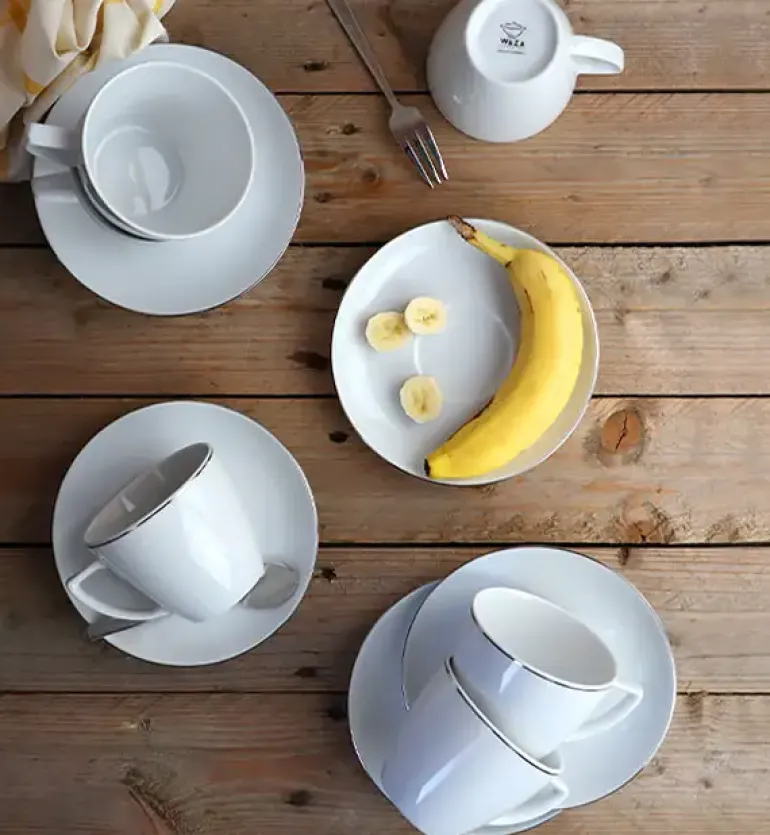 WYPRZEDAŻ! LUBIANA BOSS "WAZA WA-08P PLATYNOWA LINIA" Zestaw 4 spodków do filiżanek / porcelana
