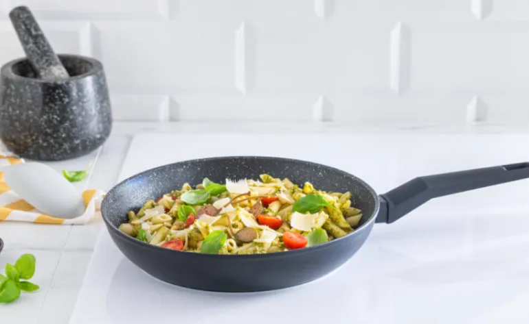 ZWIEGER FORTE Komplet garnków z pokrywkami 6 el /16, 18, 20 cm + Patelnia 20, 24, 28 cm + pokrywki Zwieger / aluminium